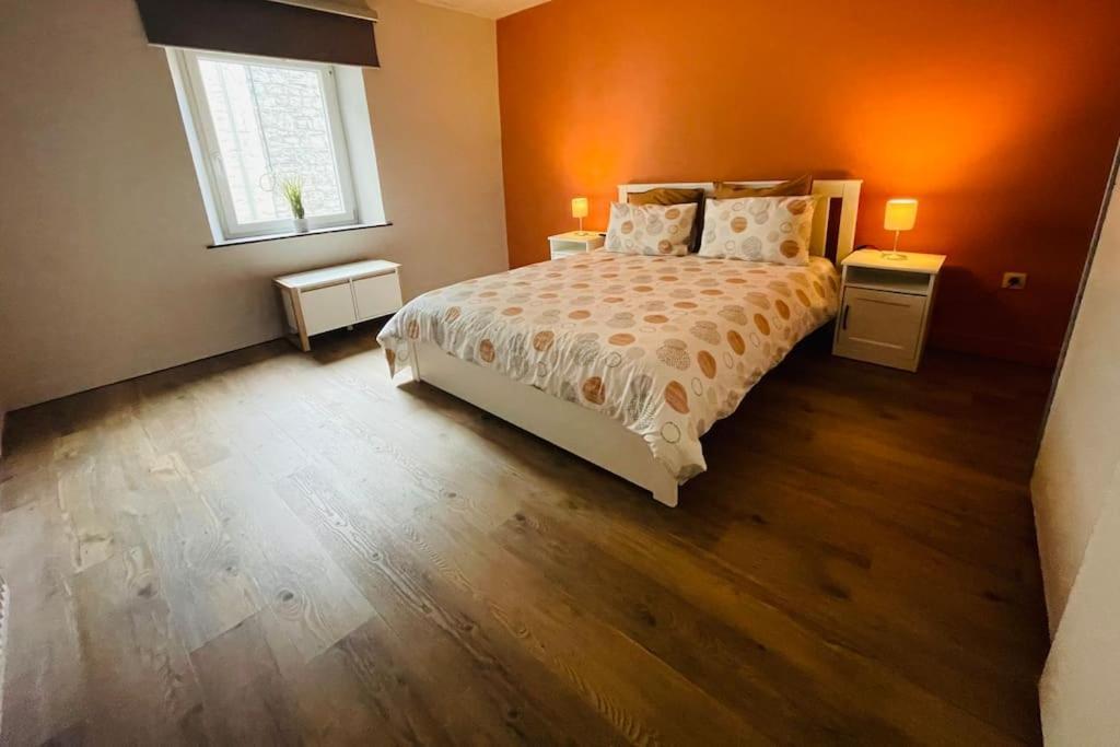 Appartement Cosy Au Centre De Beauraing Extérieur photo